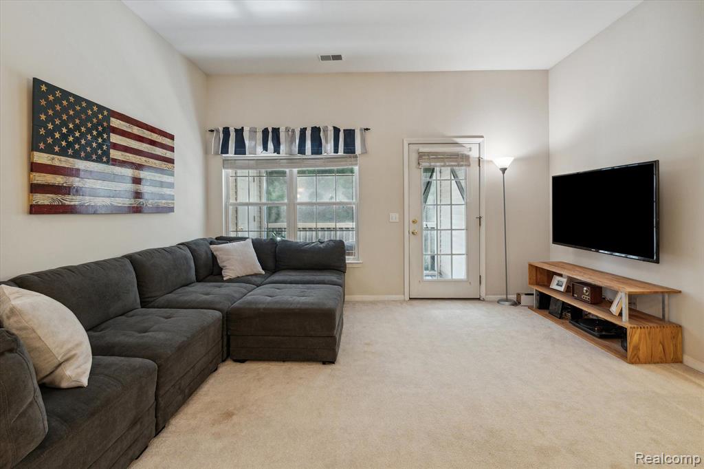 2694 S Knightsbridge Circle, Ann Arbor, MI 48105 — Photo 11