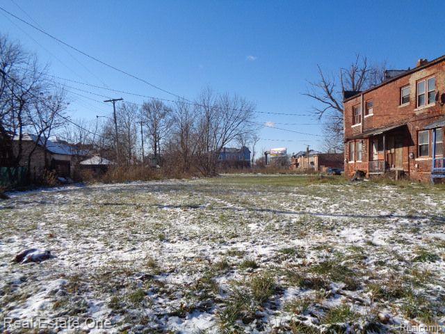 9039 3RD Street, Detroit, MI 48202 — front exterior