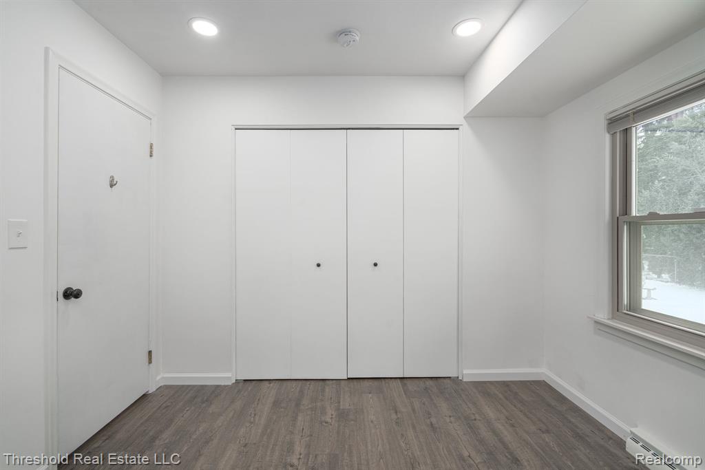 5595 Old Orchard Trail, Orchard Lake Village, MI 48324 — Photo 34