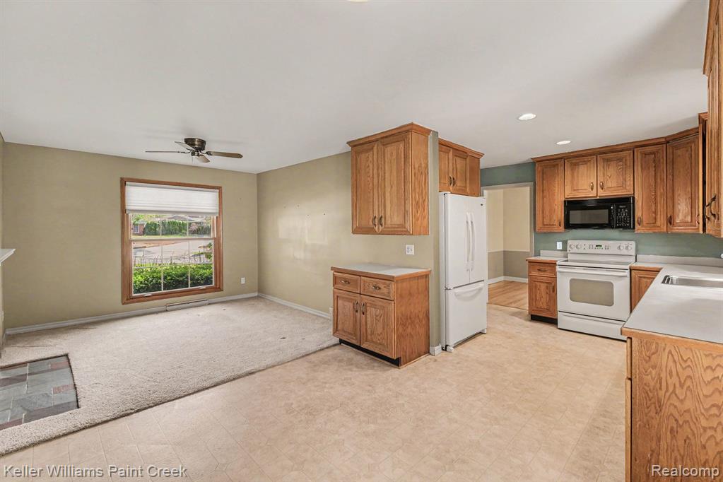 914 Croydon Road, Rochester Hills, MI 48309 — Photo 7