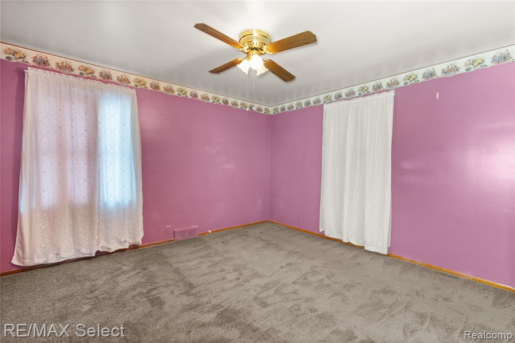 4298 Farmcrest Street, Burton, MI 48509 — Photo 21