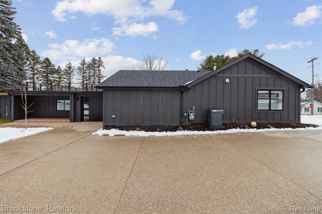 6245 W HIGGINS LAKE Drive, Roscommon, MI 48653 — Photo 86