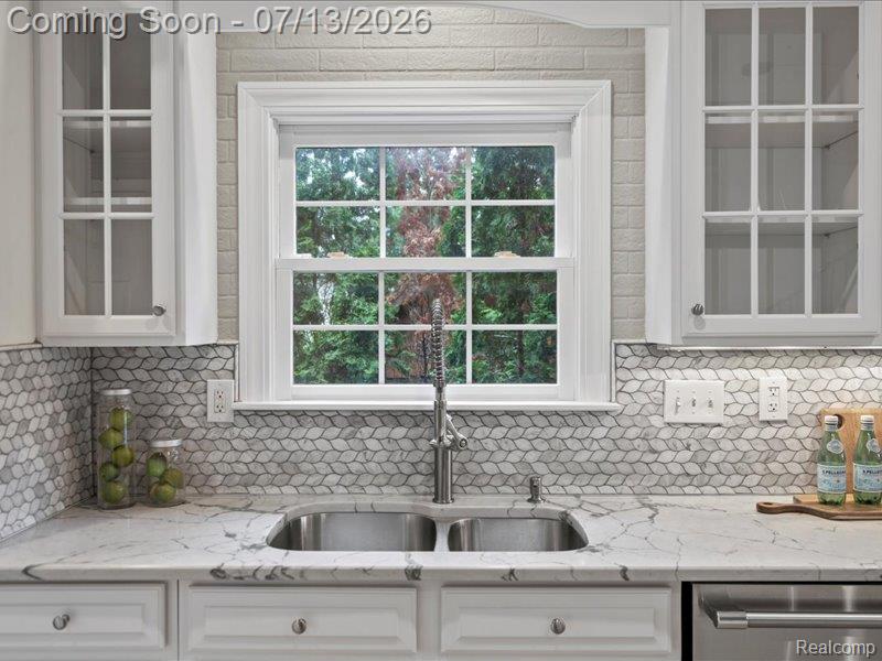 6420 Commerce Road, West Bloomfield, MI 48324 — Photo 14