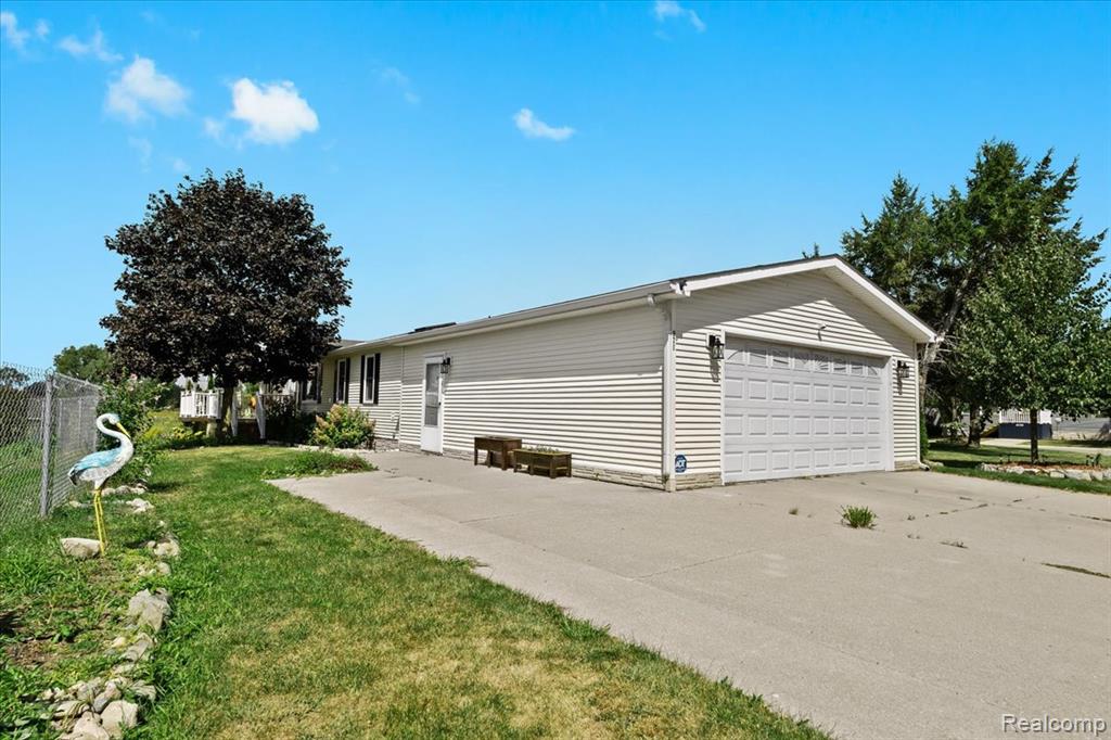 971 RED CEDAR Drive, Howell, MI 48843 — front exterior