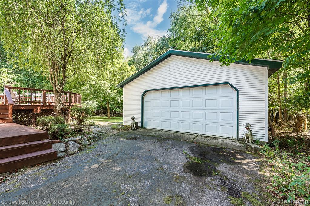11527 McGregor Road, Pinckney, MI 48169 — Photo 24
