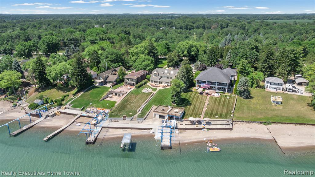 8308 Lakeshore, Burtchville, MI 48059 — Photo 21