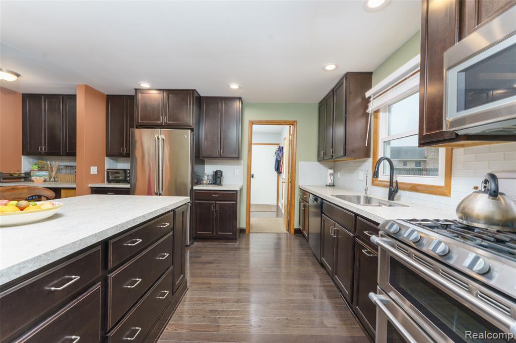 12921 Ann Lynn Drive, South Lyon, MI 48178 — Photo 18