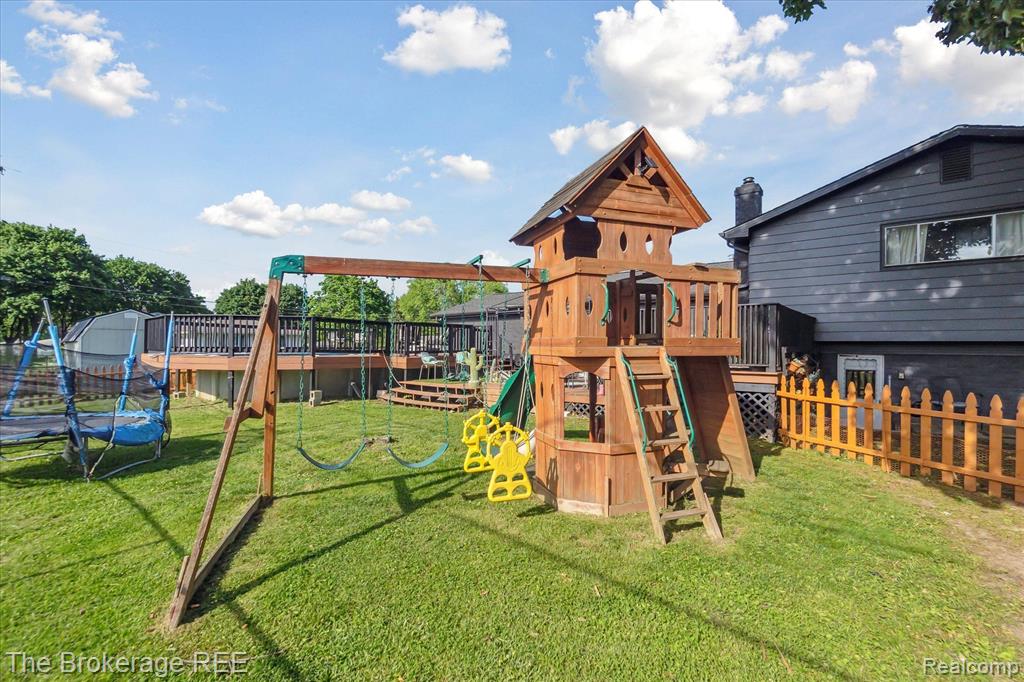 5394 KIMBERLY Drive, Grand Blanc, MI 48439 — Photo 45