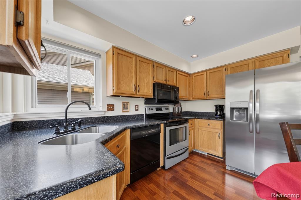 44637 Ridgefield Road, Canton, MI 48188 — Photo 13