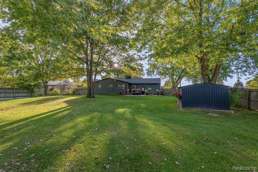 5447 Kasemeyer Road, Bay City, MI 48706 — Photo 24