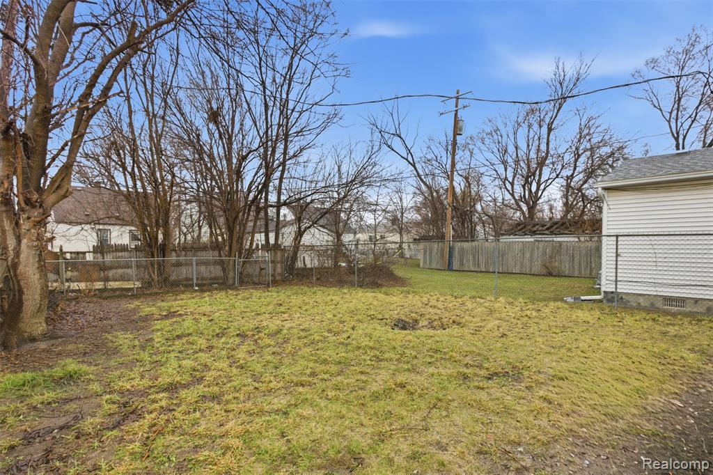 18027 Moenart Street, Detroit, MI 48234 — Photo 16