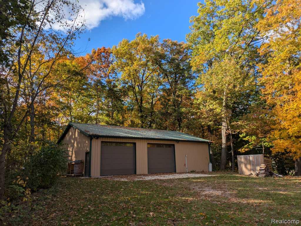 10429 9 Mile Road, Whitmore Lake, MI 48189 — Photo 35
