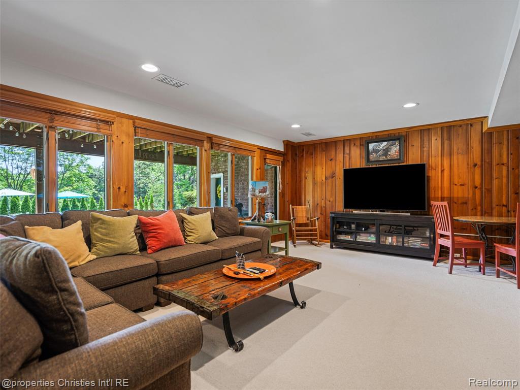 4383 Pine Tree Trail, Bloomfield Hills, MI 48302 — Photo 39