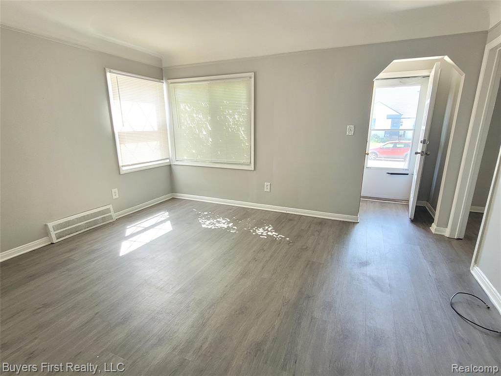 958 Cleveland Avenue, Lincoln Park, MI 48146 — Photo 3