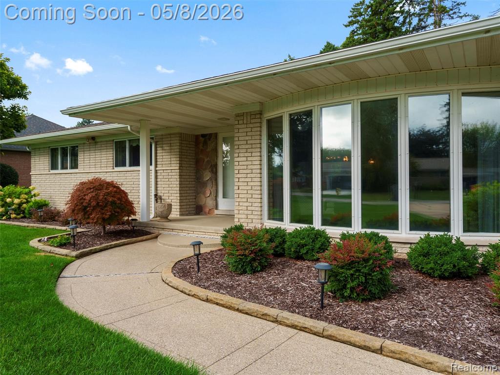38523 Manchester Street, Clinton Twp, MI 48036 — Photo 3