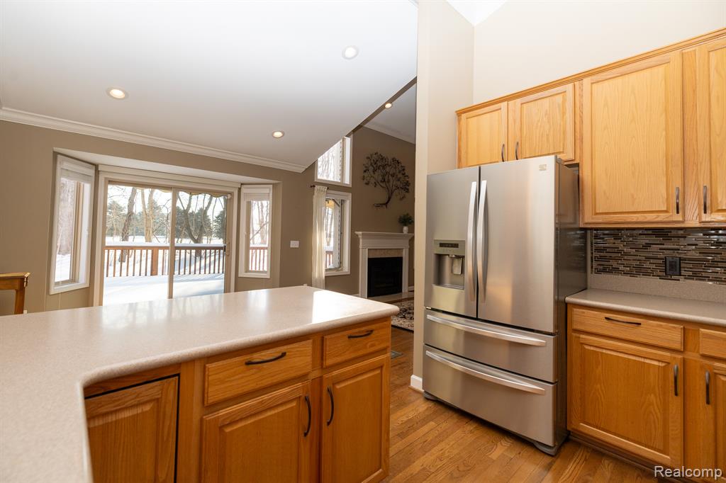 6056 Lochmore Drive, 49, Commerce Twp, MI 48382 — Photo 10