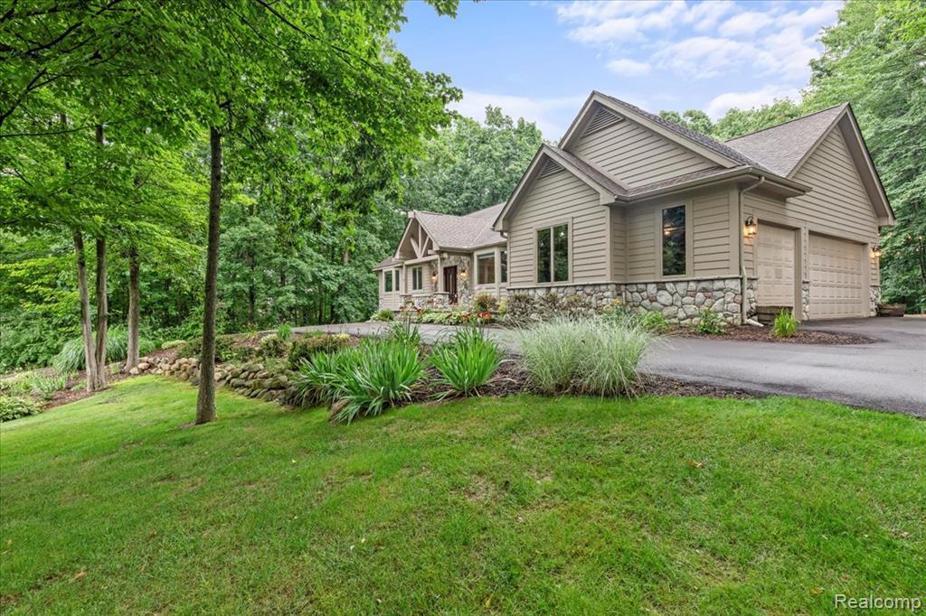 15301 Oak Hollow Drive, Holly, MI 48442 — Photo 6