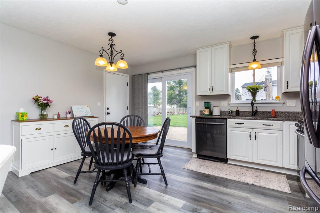613 MURIEL Street, Pinckney, MI 48169 — Photo 6