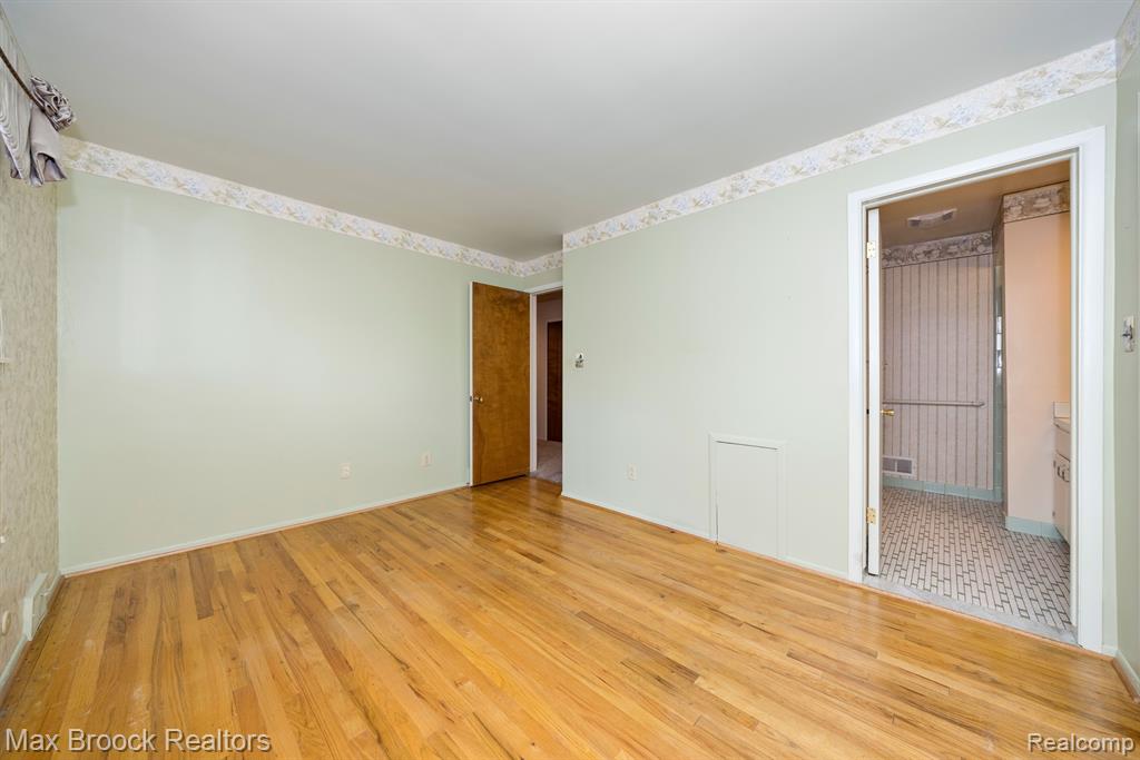4025 Auburn Drive, Royal Oak, MI 48073 — Photo 20