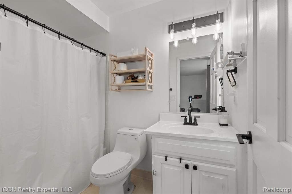 52542 Westcreek Drive, Macomb, MI 48042 — Photo 37