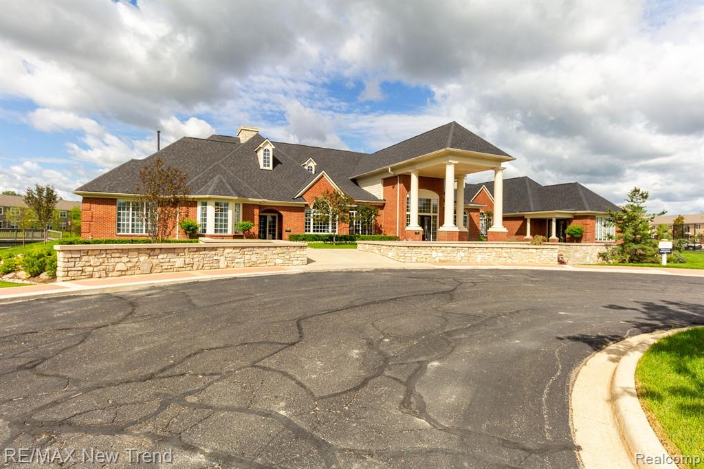 1611 E LAKEVIEW Lane, Canton, MI 48187 — Photo 30