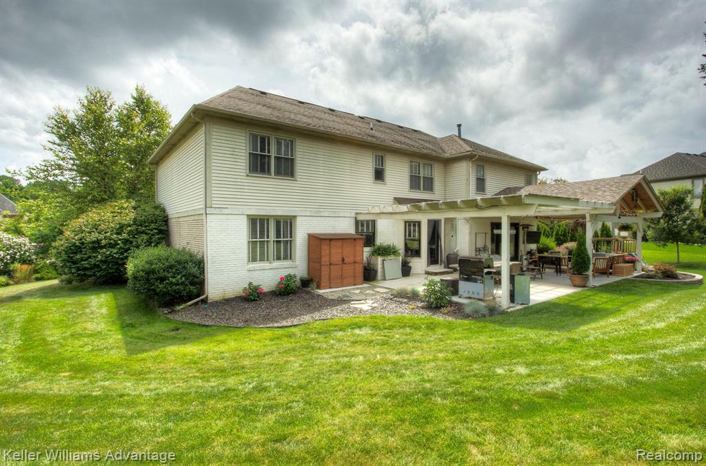 47694 EDINBURGH Drive, Plymouth, MI 48170 — Photo 88
