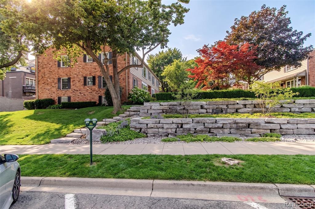 551 N Old Woodward Avenue, Birmingham, MI 48009 — Photo 21