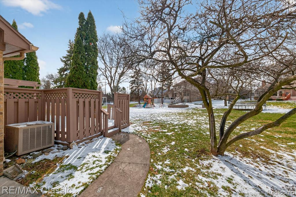 9377 Pineview Drive, Plymouth, MI 48170 — Photo 46