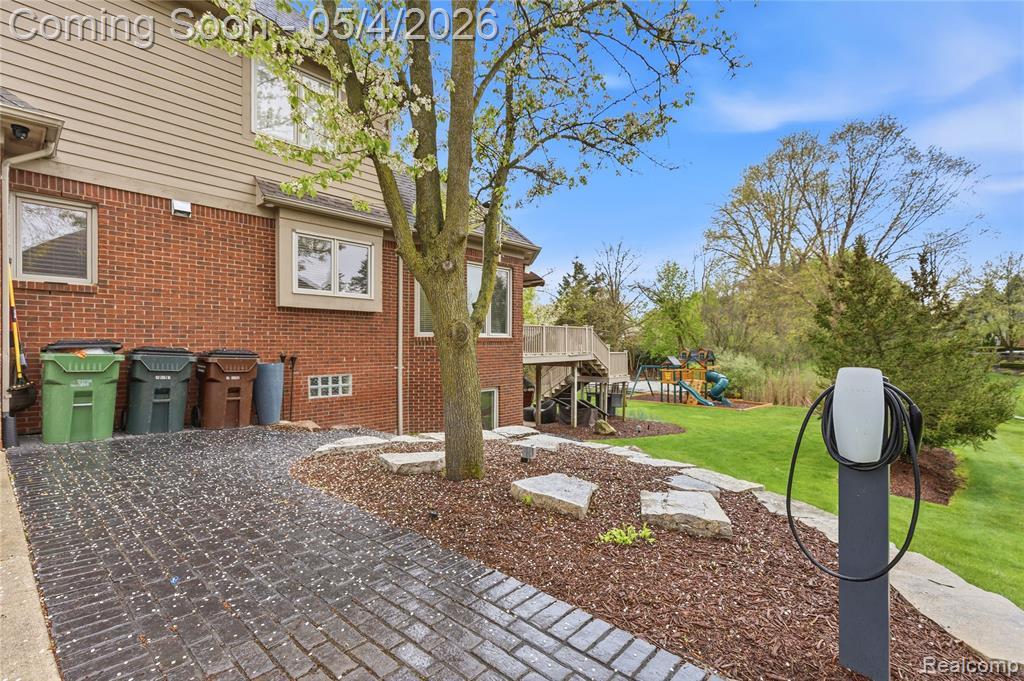 55405 Whitney Drive, Shelby Twp, MI 48315 — Photo 67