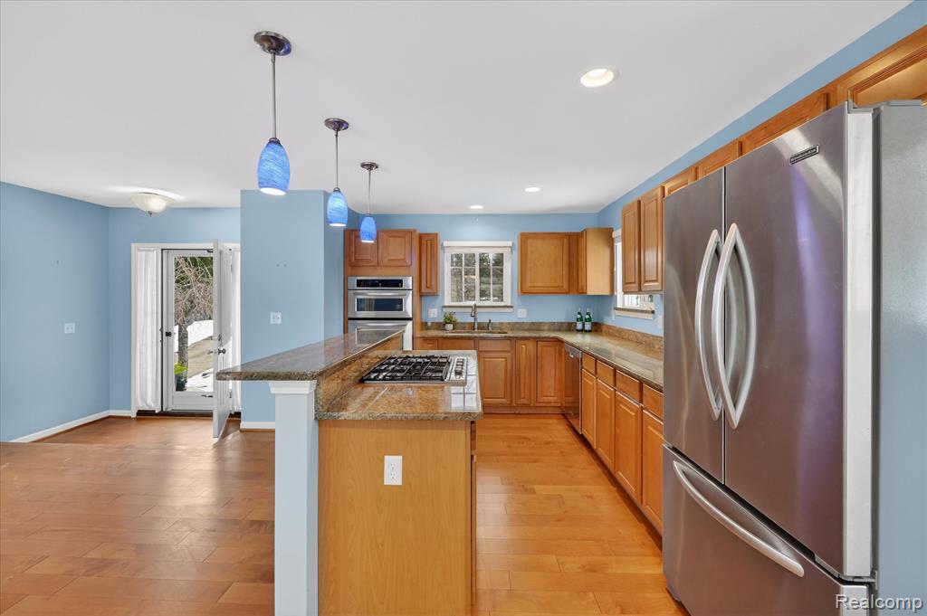 5124 Driftwood Drive, Commerce Twp, MI 48382 — Photo 12