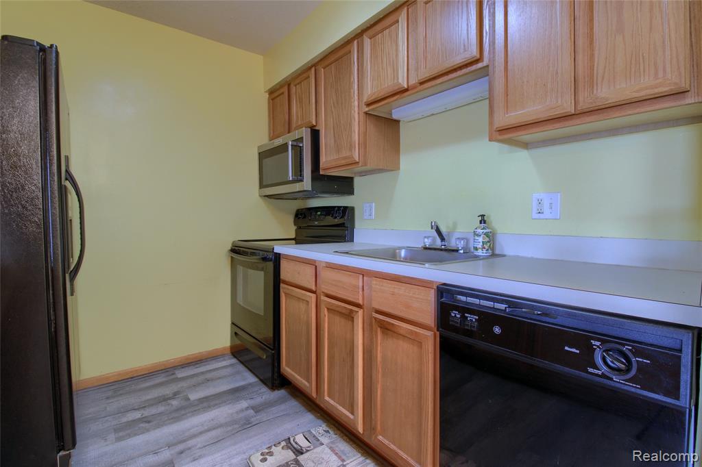 9743 Wildflower Court, Belleville, MI 48111 — Photo 9