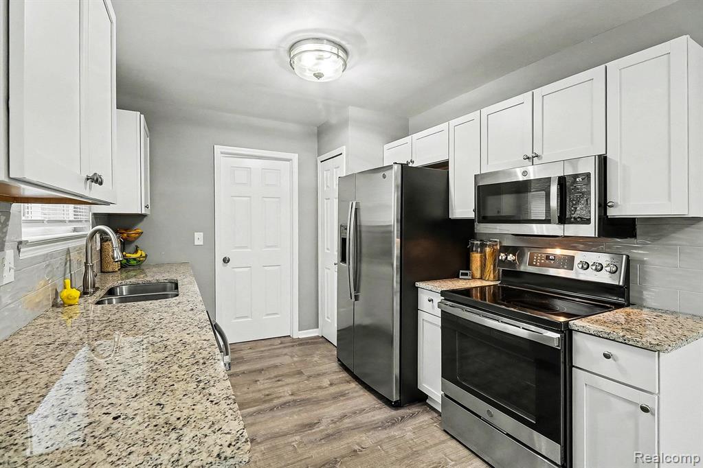 21920 Quail Ridge Drive N, Brownstown, MI 48193 — Photo 10