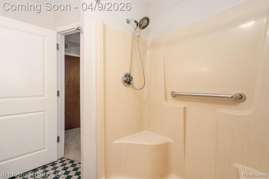 516 E Glass Road, Ortonville, MI 48462 — Photo 27