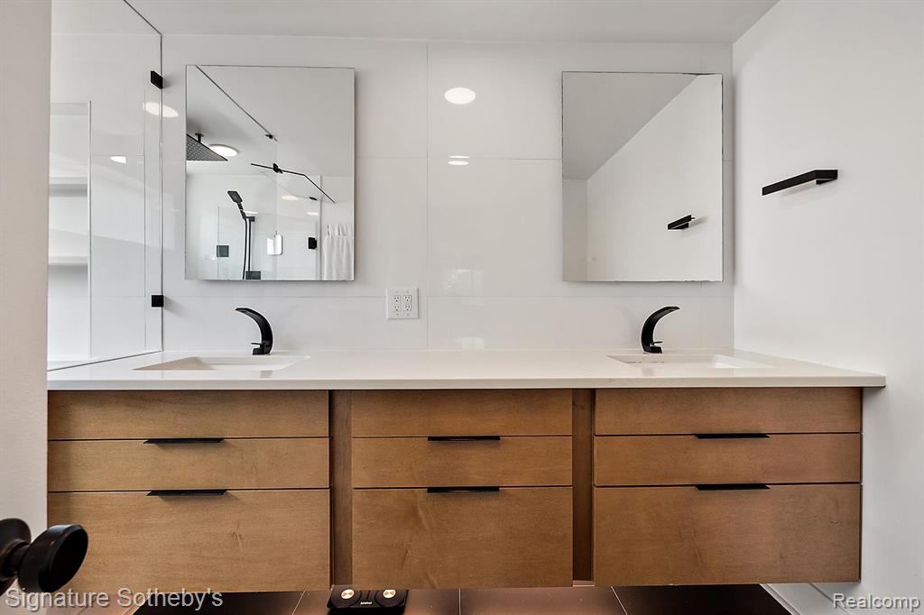 6207 Timberwood N, West Bloomfield, MI — Photo 22