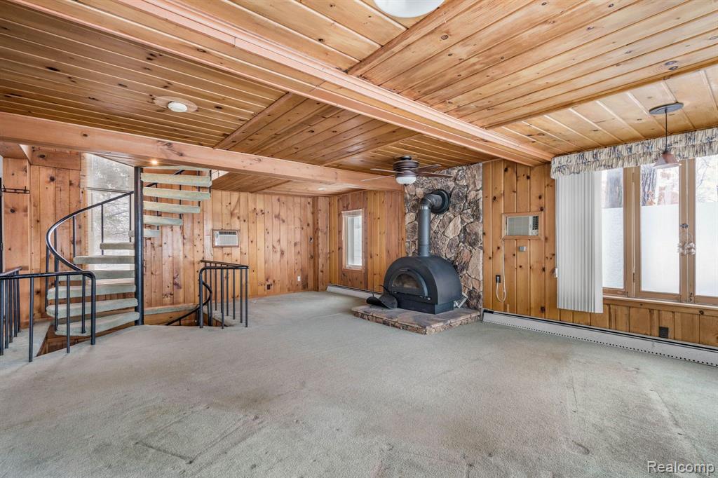 653 CENTRAL Drive, Lake Orion, MI 48362 — Photo 10