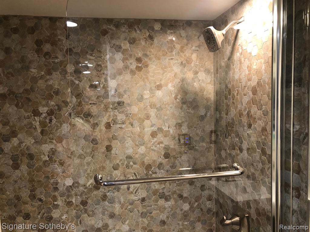1991 Calvert Street, Detroit, MI 48206 — Photo 39
