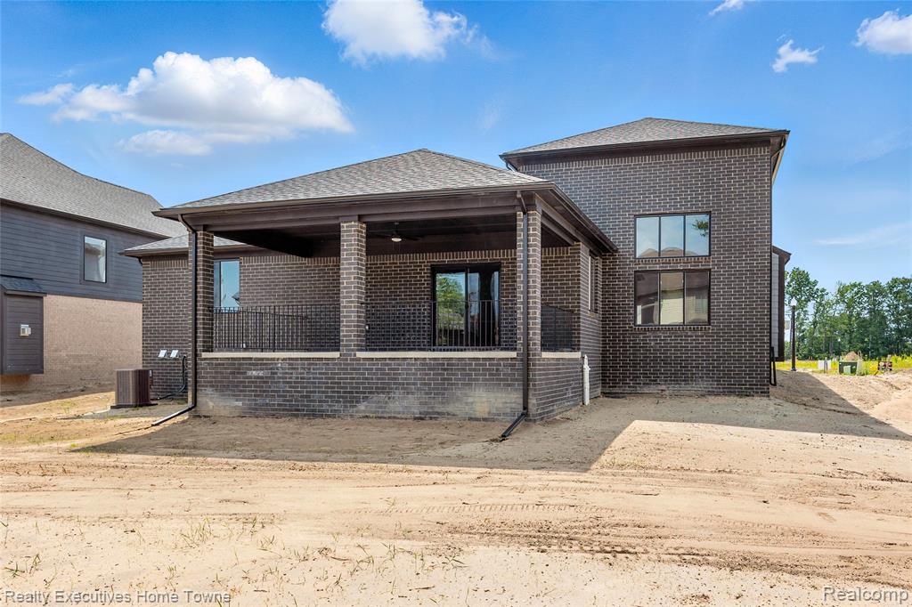 50733 MISTWOOD Drive, Macomb, MI 48042 — Photo 37