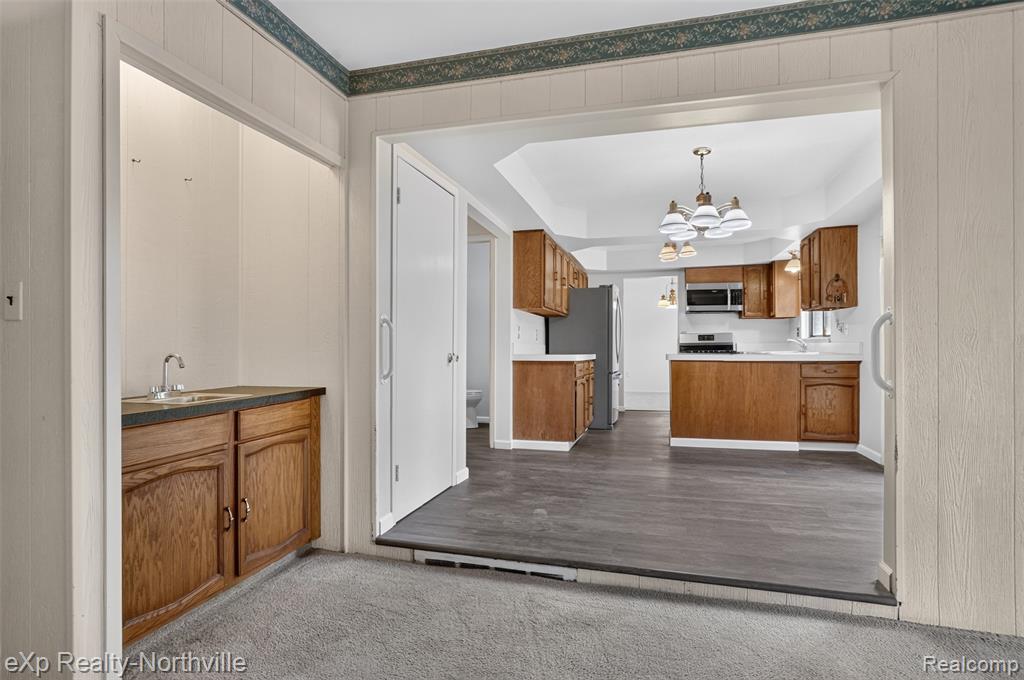 7565 Embassy Drive, Canton, MI 48187 — Photo 16