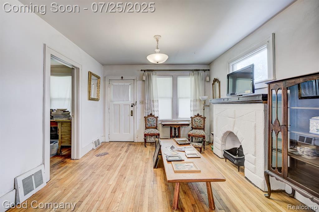 7271 Wiegand Boulevard, Center Line, MI 48015 — Photo 4