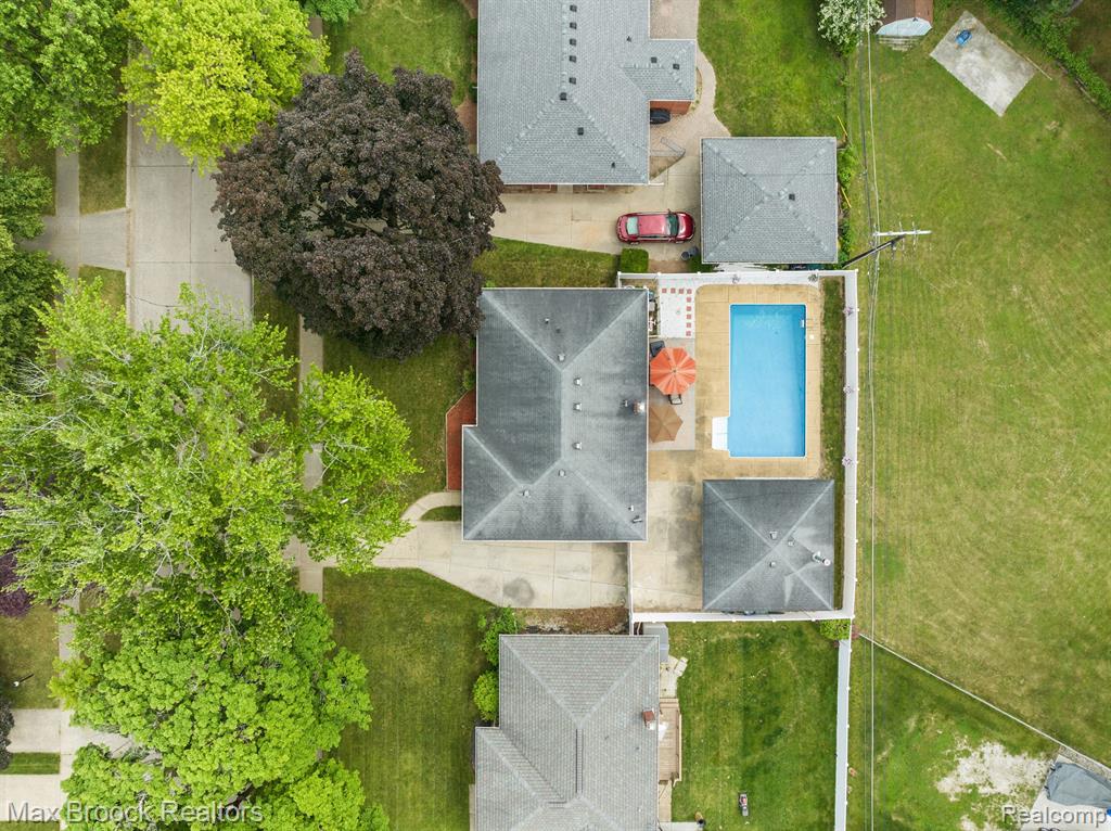 9060 HEADLEY Drive, Sterling Heights, MI 48314 — Photo 59