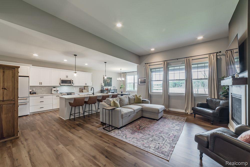 10497 GRANDVIEW Drive, Goodrich Vlg, MI — Photo 5