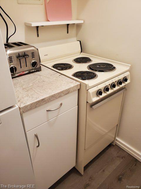 616 E 2ND Street, Flint, MI 48503 — Photo 9