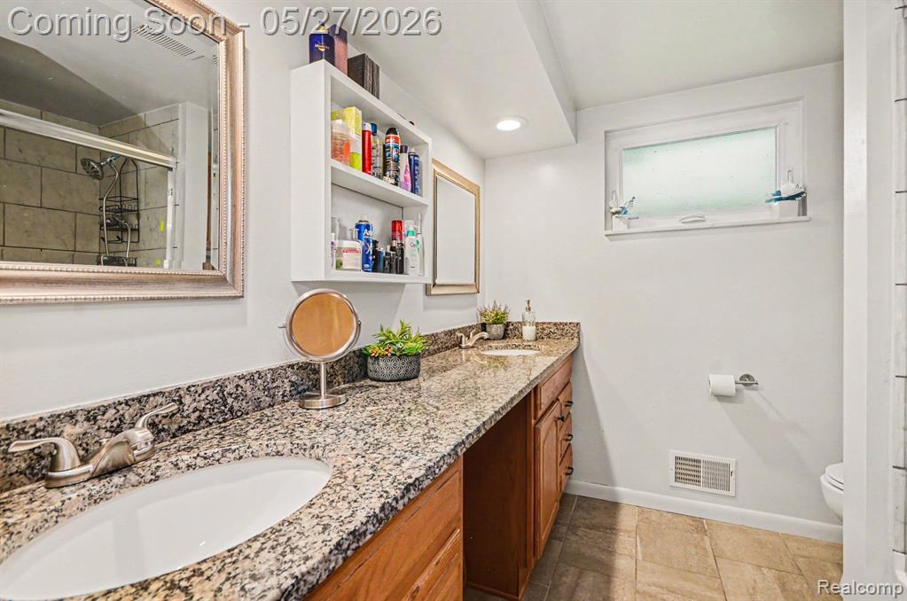 32343 Cambridge Drive, Warren, MI 48093 — Photo 17