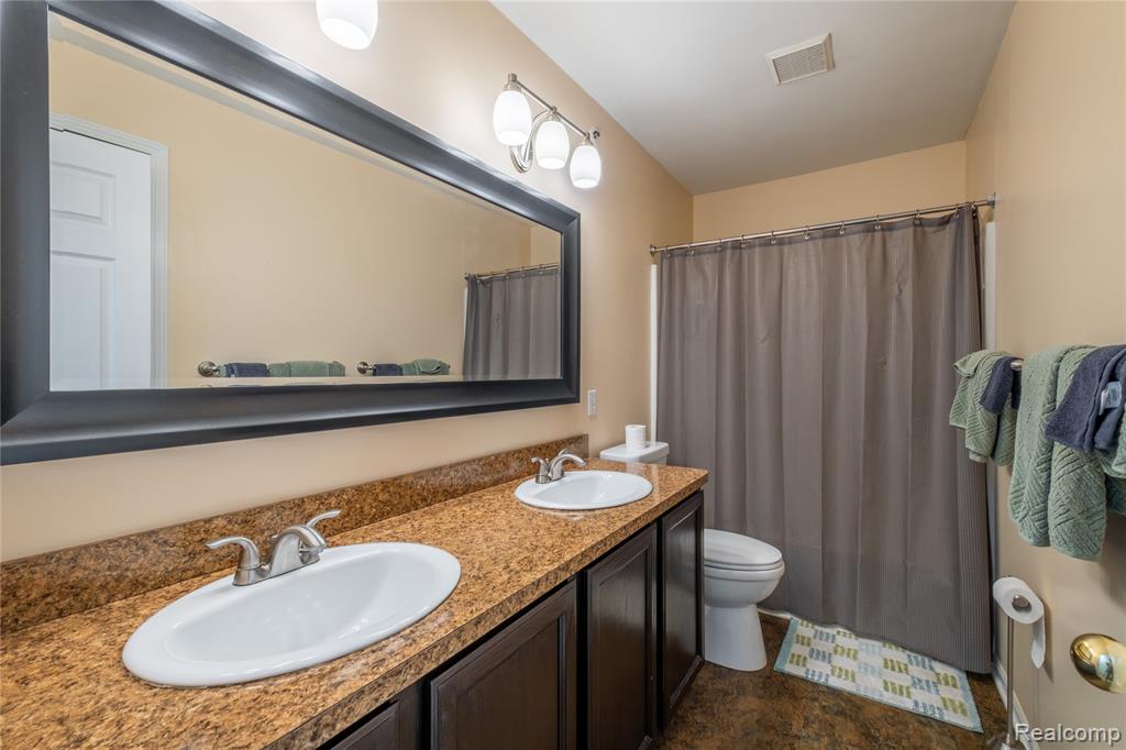 1250 Walloon Way, Lake Orion, MI — Photo 18