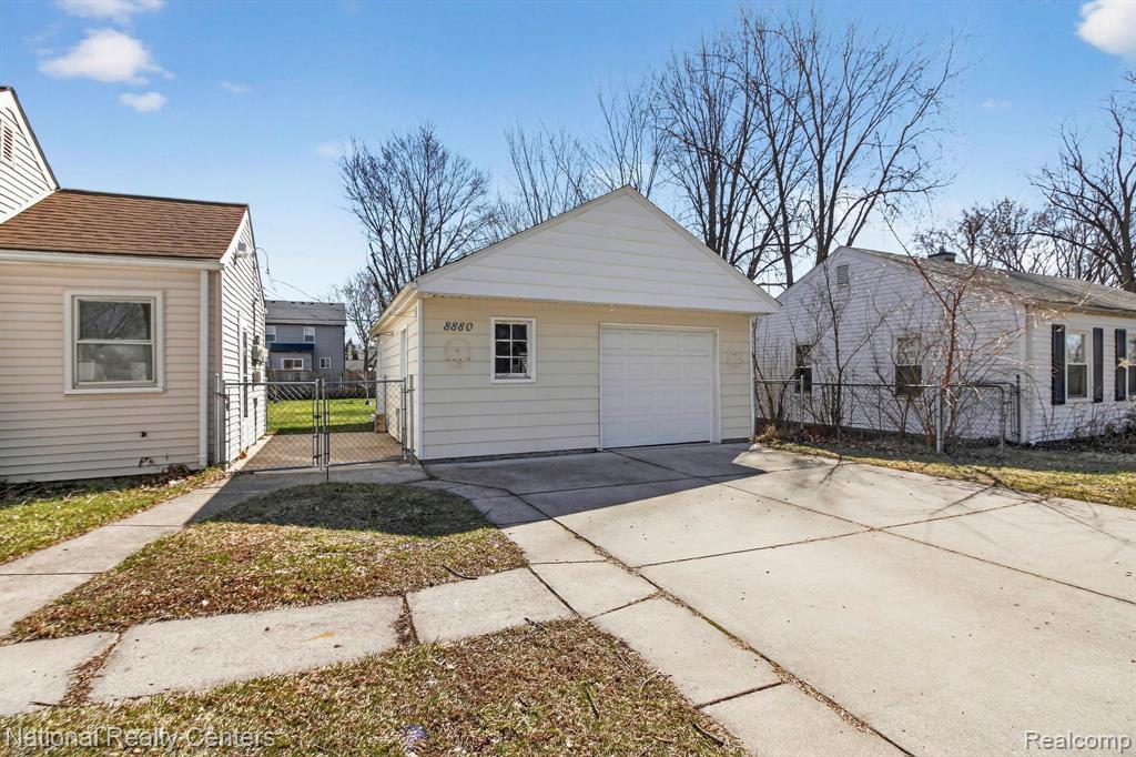 8880 Marlowe Avenue, Plymouth, MI 48170 — Photo 35