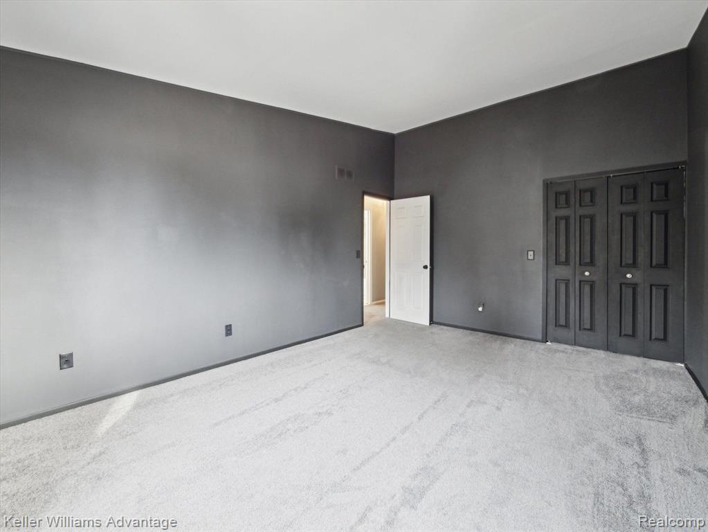 31131 COUNTRY, Farmington Hills, MI 48331 — Photo 23