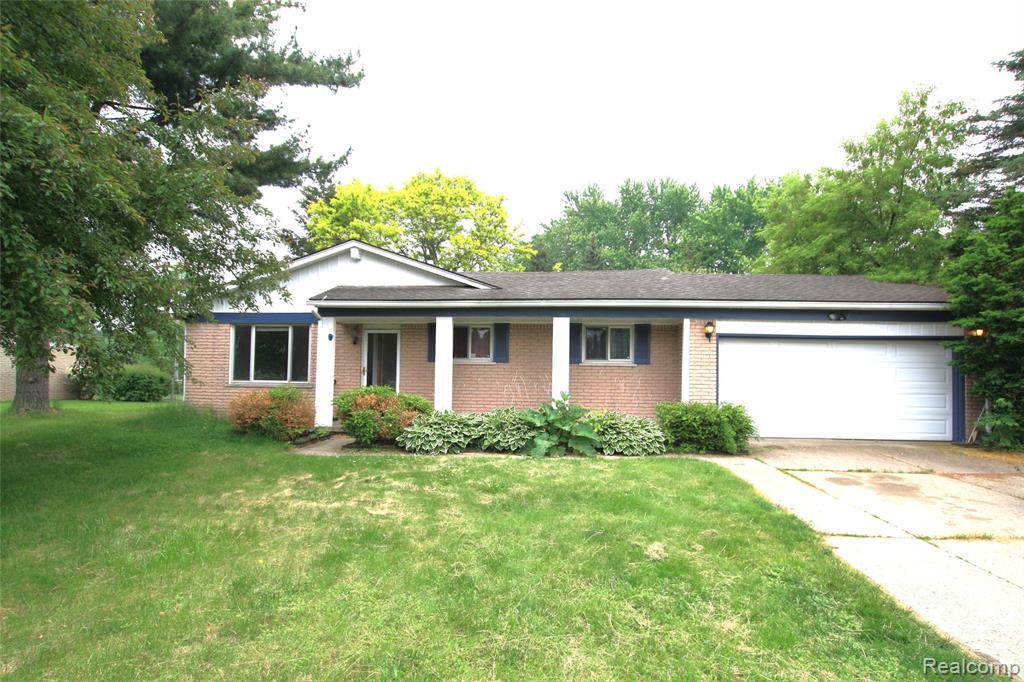 6325 Clarkston Road, Clarkston, MI — Photo 2