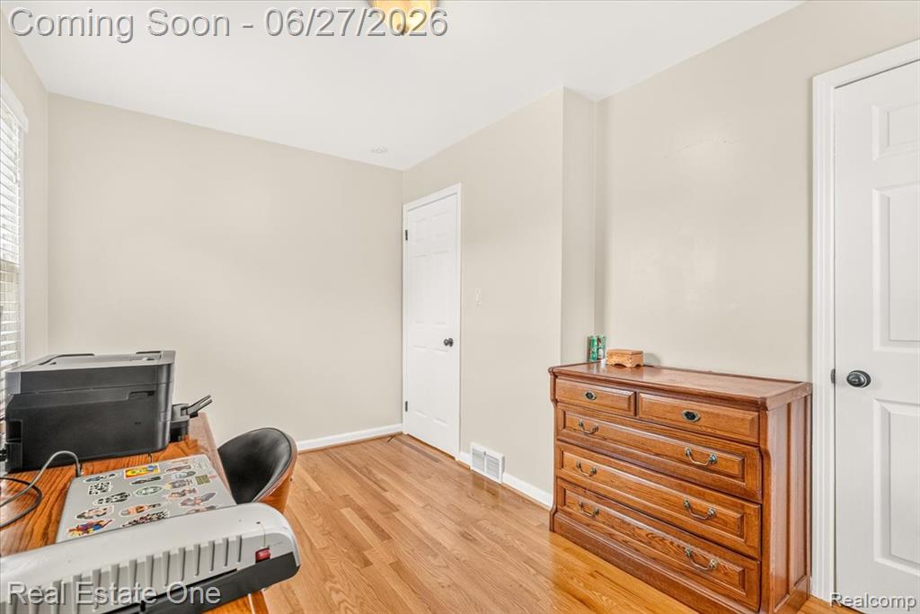 9900 Brookfield Street, Livonia, MI 48150 — Photo 30