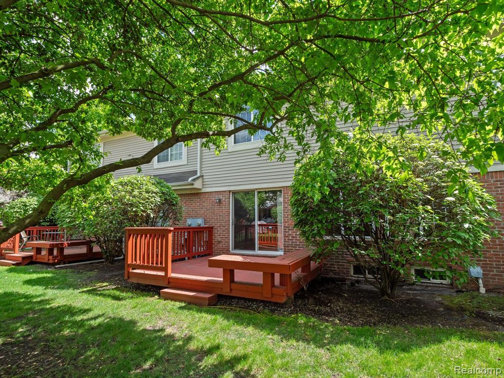 617 JAMES Circle, Royal Oak, MI 48067 — Photo 20
