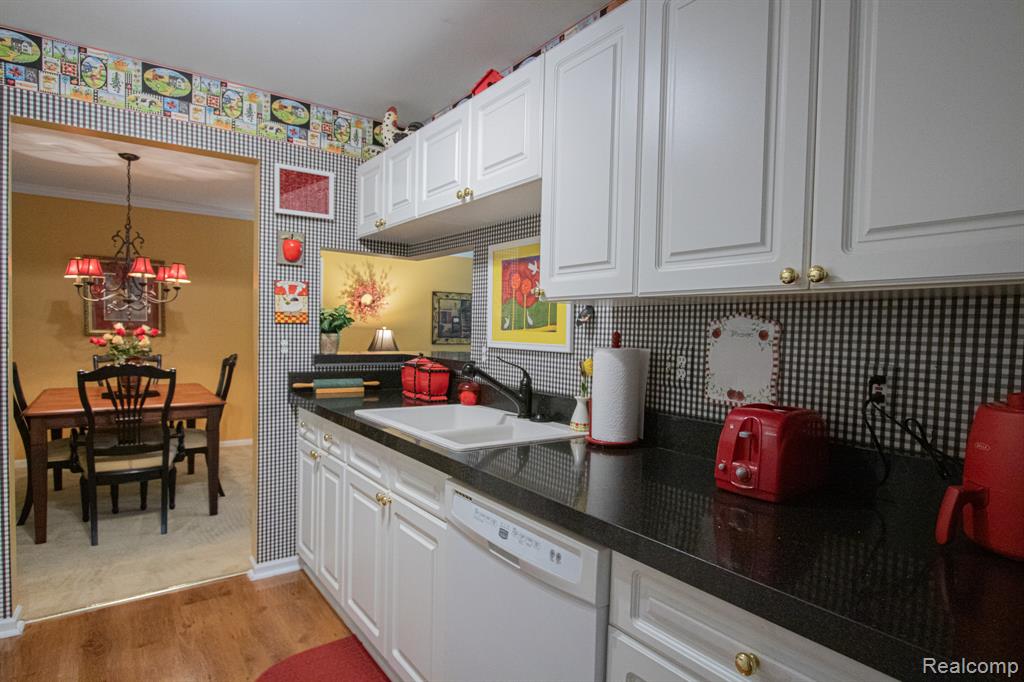 44938 Marigold Drive, Sterling Heights, MI 48314 — Photo 17